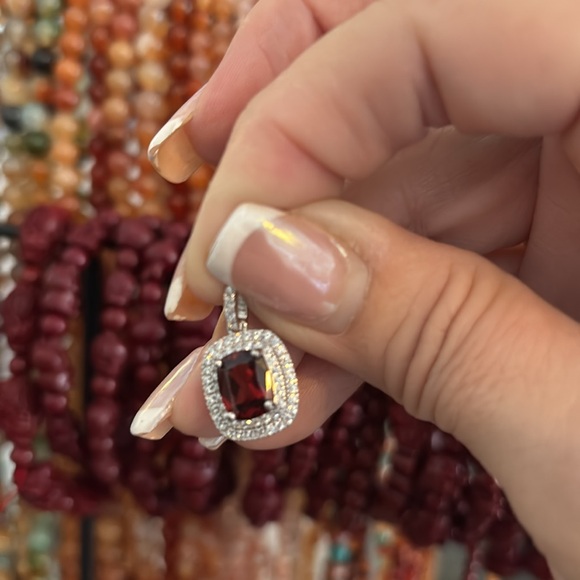 Shiny crystal pendant - ruby color 925 silver - moving - Picture 4 of 5